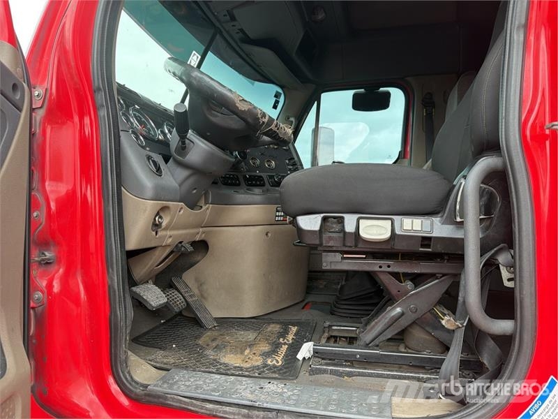 Freightliner Cascadia 125 6x4 Tractocamion con Dormitorio / T/A Sattelzugmaschinen