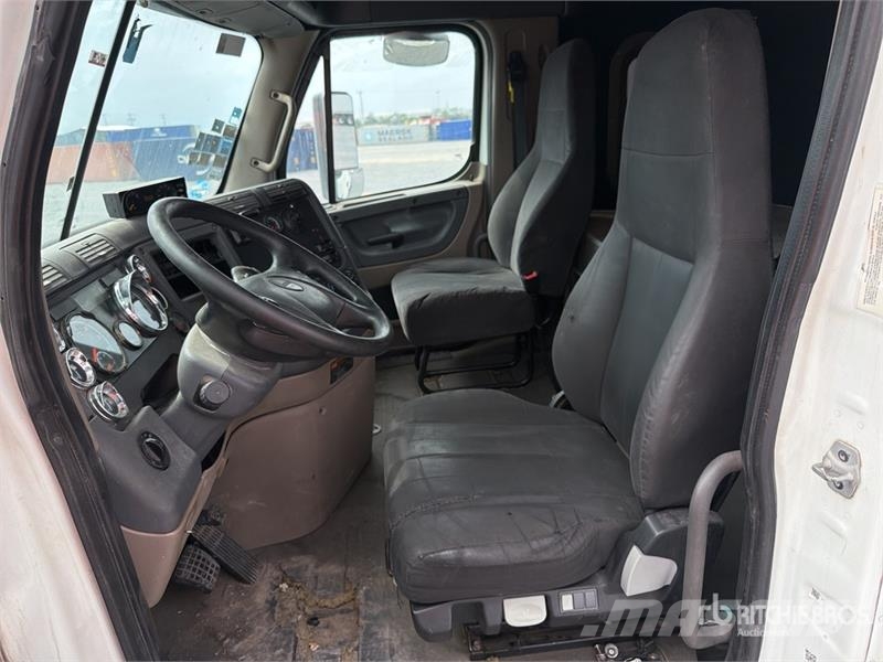 Freightliner Cascadia 125 曳引機組件