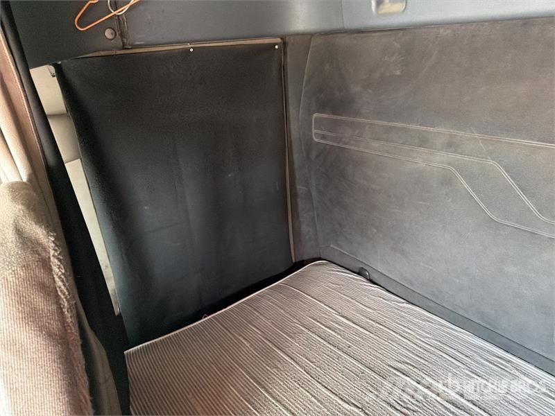 Freightliner Cascadia 125 6x4 Tractocamion con Dormitorio / T/A Sattelzugmaschinen