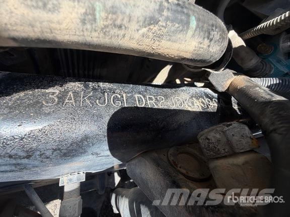 Freightliner Cascadia 125 6x4 Tractocamion con Dormitorio / T/A Cabezas tractoras