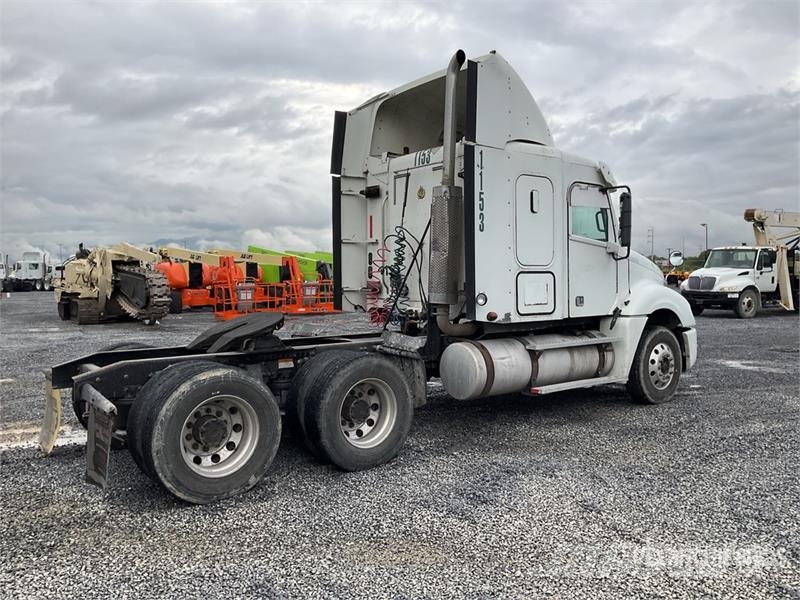 Freightliner CL120 6x4 Tractocamion con Dormitorio / T/A Sleepe Vlačilci