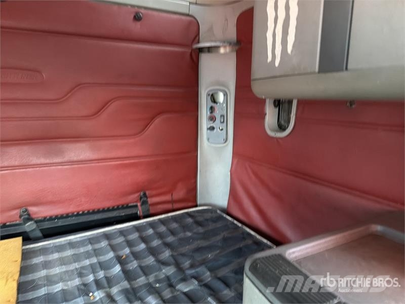 Freightliner Columbia 120 6x4 Tractocamion / T/A Sleeper Truck Sattelzugmaschinen