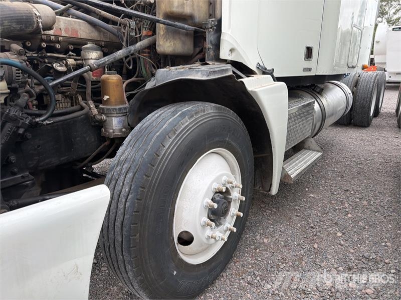 Freightliner Columbia 120 6x4 Tractocamion / T/A Sleeper Truck Sattelzugmaschinen