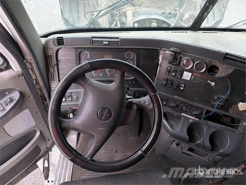 Freightliner Columbia 120 6x4 Tractocamion / T/A Sleeper Truck Sattelzugmaschinen