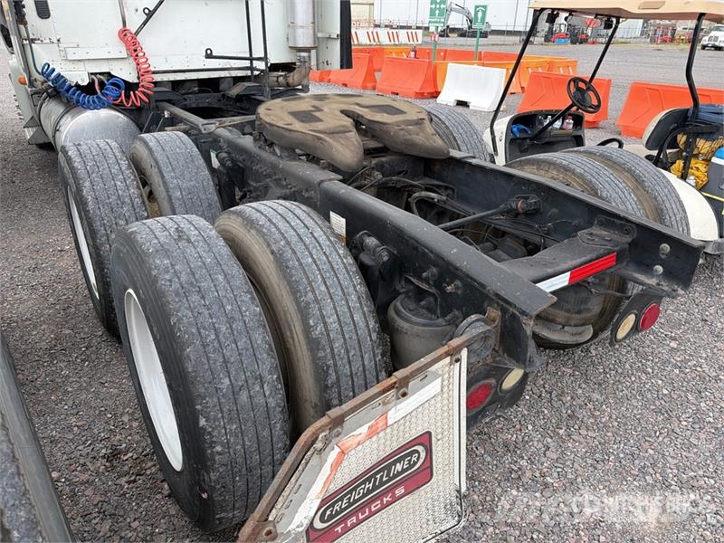 Freightliner Columbia 120 6x4 Tractocamion / T/A Sleeper Truck Sattelzugmaschinen