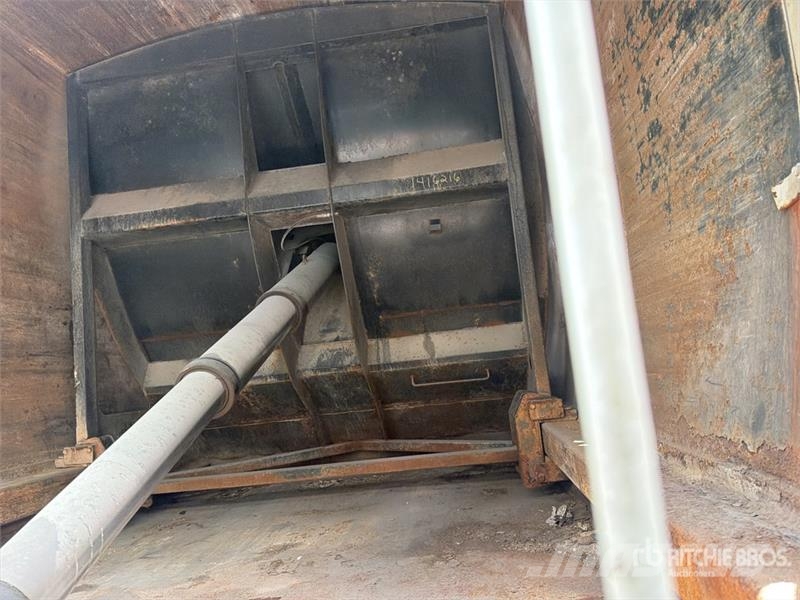 Freightliner M2 106 Camiones de basura