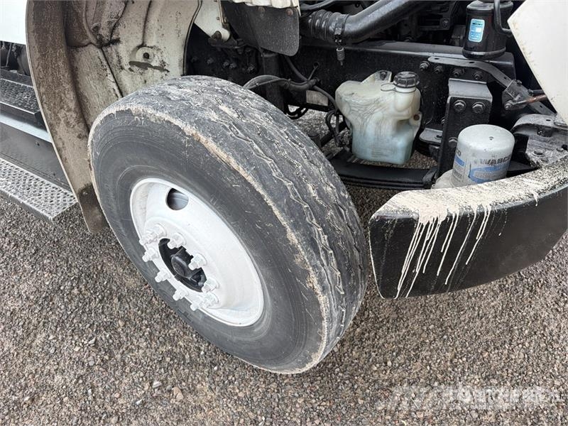 Freightliner M2 106 Camiones de basura