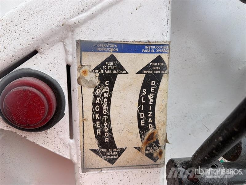 Freightliner M2 106 Camiones de basura