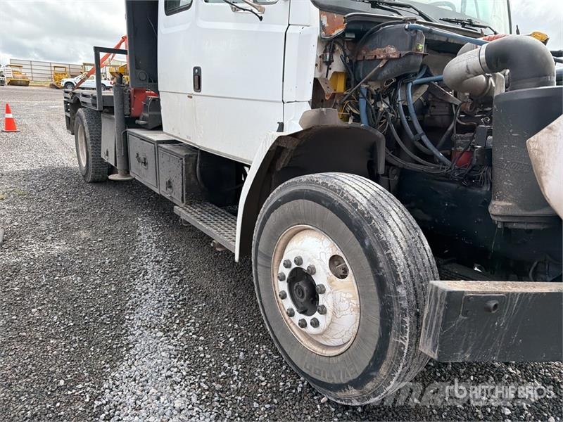 Freightliner PK9501 Knuckle Boom on Freightliner F70 4x2 Extend Kraanaga veokid