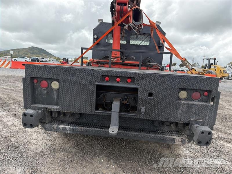 Freightliner PK9501 Knuckle Boom on Freightliner F70 4x2 Extend Kraanaga veokid