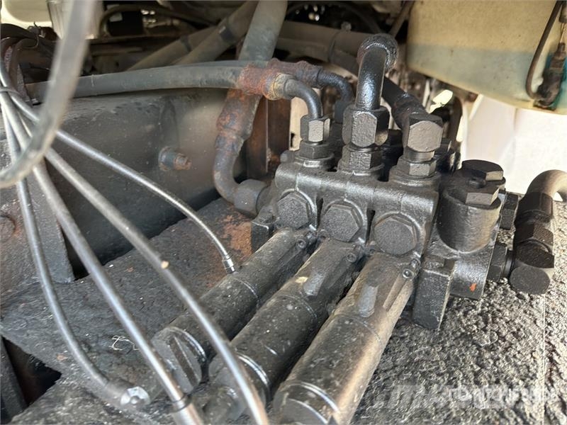 Freightliner PK9501 Knuckle Boom on Freightliner F70 4x2 Extend Kraanaga veokid