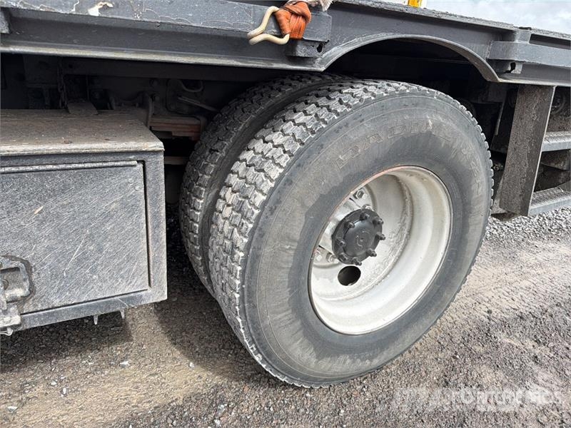 Freightliner PK9501 Knuckle Boom on Freightliner F70 4x2 Extend Kraanaga veokid