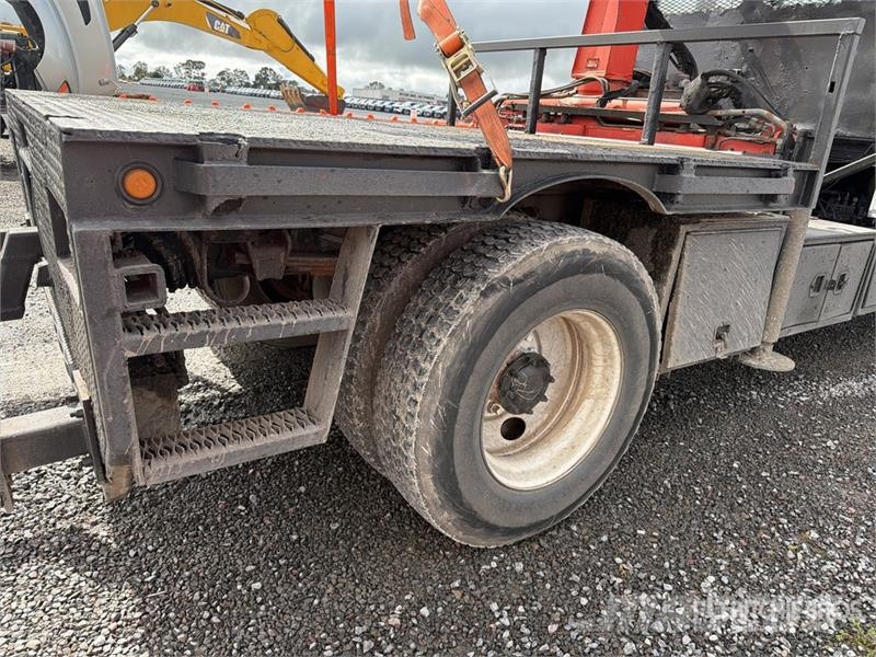 Freightliner PK9501 Knuckle Boom on Freightliner F70 4x2 Extend Kraanaga veokid