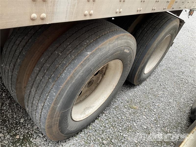 Fruehauf FBA91.5LP HT240W 40 ft x 102 in T/A Caja Seca / Va 厢式拖车