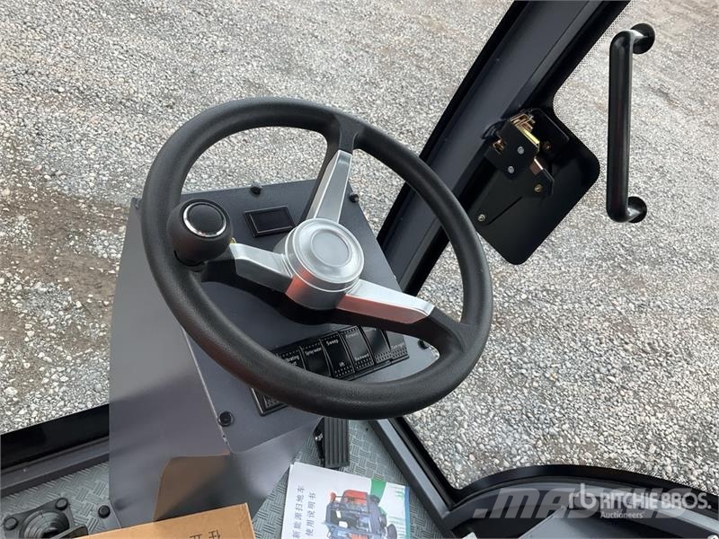  FS S19 Ride-On Electric Barredora (Sin Usar) / Flo Autres matériels de récolte et d'arrachage