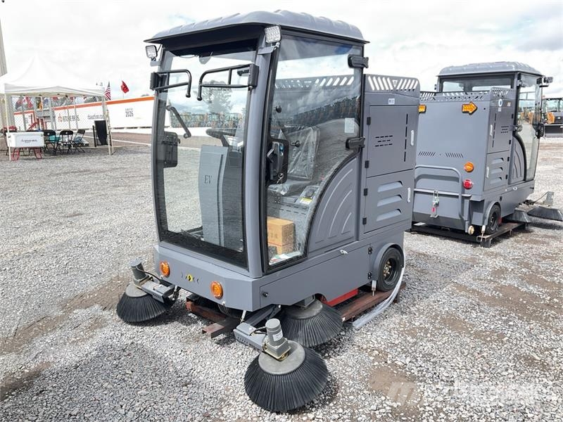 FS S19 Ride-On Electric Barredora (Sin Usar) / Flo Sonstige Erntemaschinen