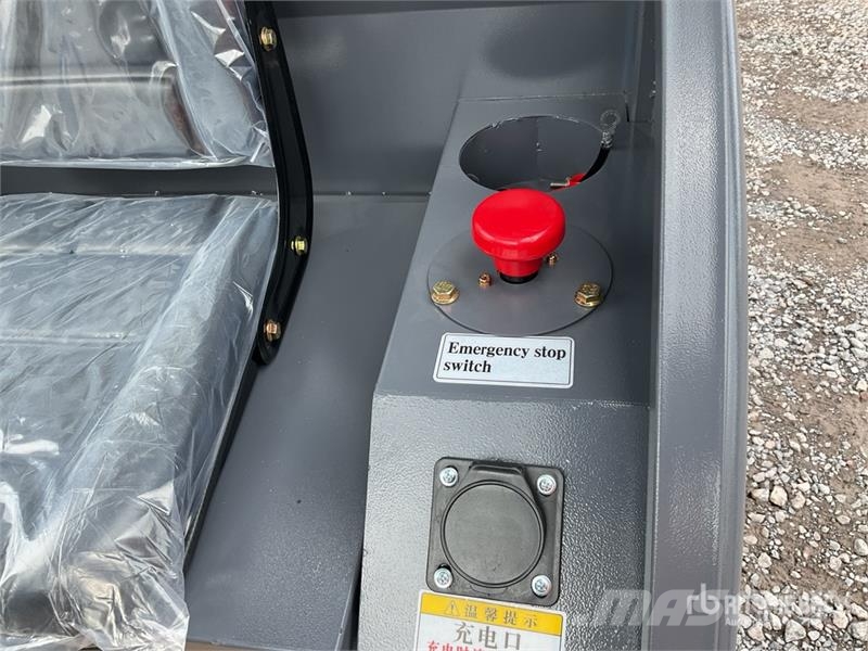 FS S19 Ride-On Electric Barredora (Sin Usar) / Flo Sonstige Erntemaschinen