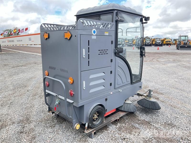  FS S19 Ride-On Electric Barredora (Sin Usar) / Flo Autres matériels de récolte et d'arrachage