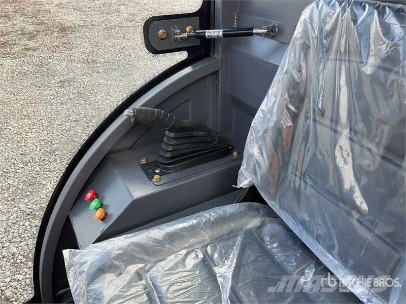  FS X19 Ride-On Electric Barredora (Sin Usar) / Flo Druga oprema za žetev