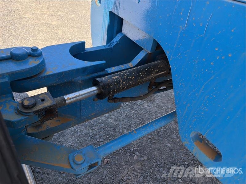 Genie Z45/25JRT 2WD Dual Fuel Elevador Articulado / Arti Karos emelők
