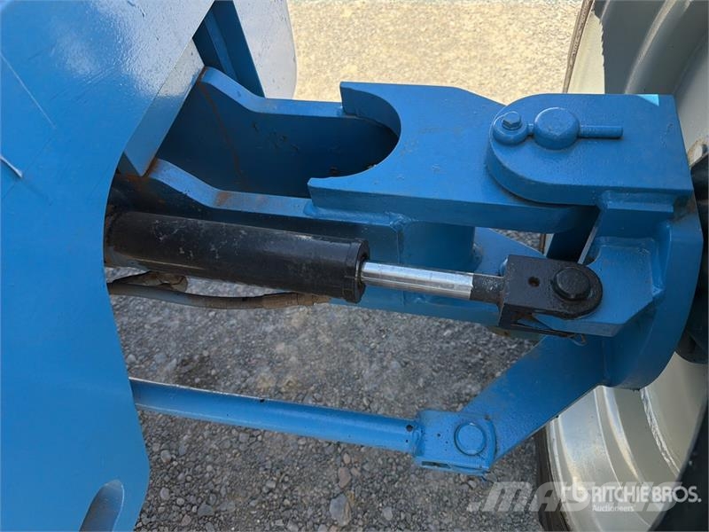 Genie Z45/25JRT 2WD Dual Fuel Elevador Articulado / Arti Karos emelők