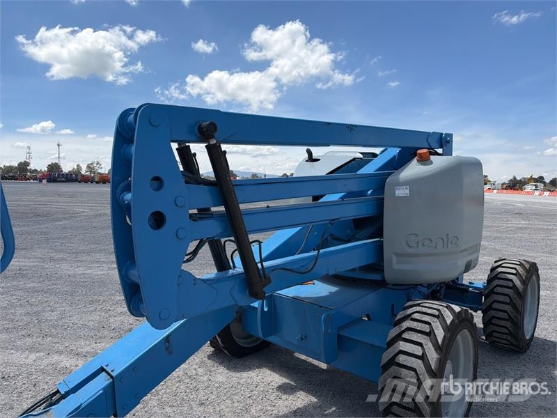 Genie Z45/25JRT 2WD Dual Fuel Elevador Articulado / Arti Karos emelők