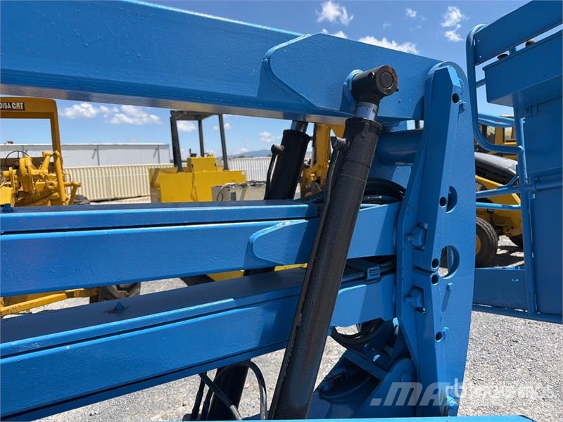 Genie Z45/25JRT 2WD Dual Fuel Elevador Articulado / Arti Karos emelők