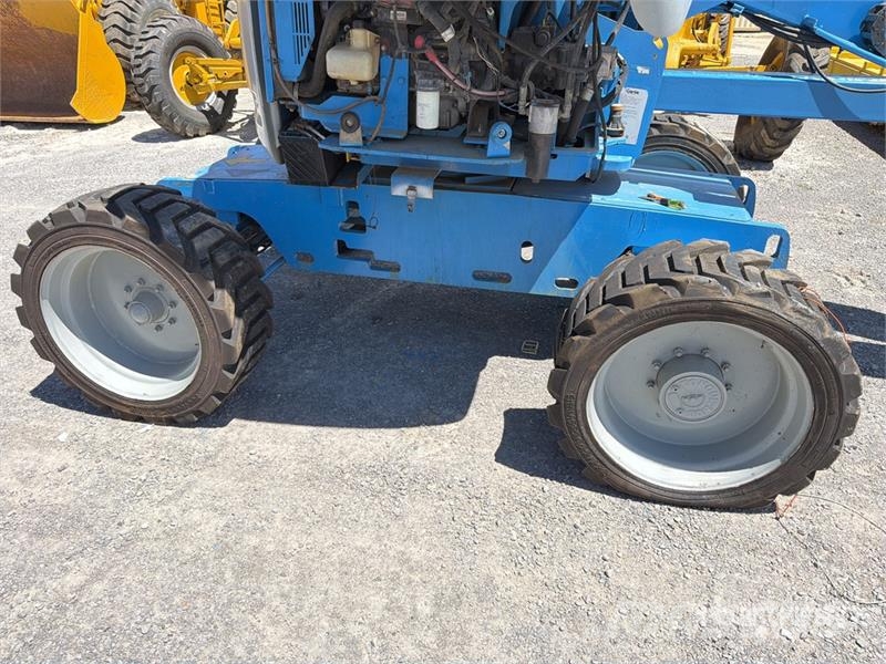 Genie Z45/25JRT 2WD Dual Fuel Elevador Articulado / Arti Karos emelők