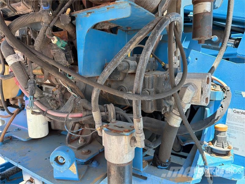 Genie Z45/25JRT 2WD Dual Fuel Elevador Articulado / Arti Karos emelők