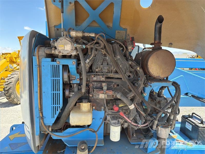 Genie Z45/25JRT 2WD Dual Fuel Elevador Articulado / Arti Karos emelők