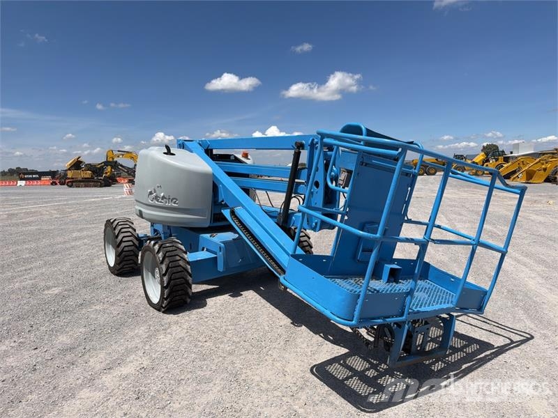 Genie Z45/25JRT 2WD Dual Fuel Elevador Articulado / Arti Karos emelők
