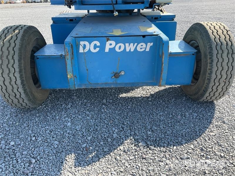 Genie Z4525J 2WD Electric Elevador Articulado / Articula Articulated boom lifts
