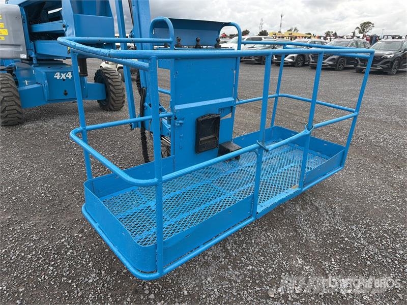 Genie Z60 4WD Diesel Elevador Articulado / Articulating  Zglobne dvižne ploščadi