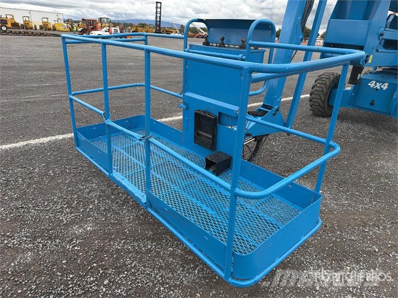 Genie Z60 4WD Diesel Elevador Articulado / Articulating  Zglobne dvižne ploščadi
