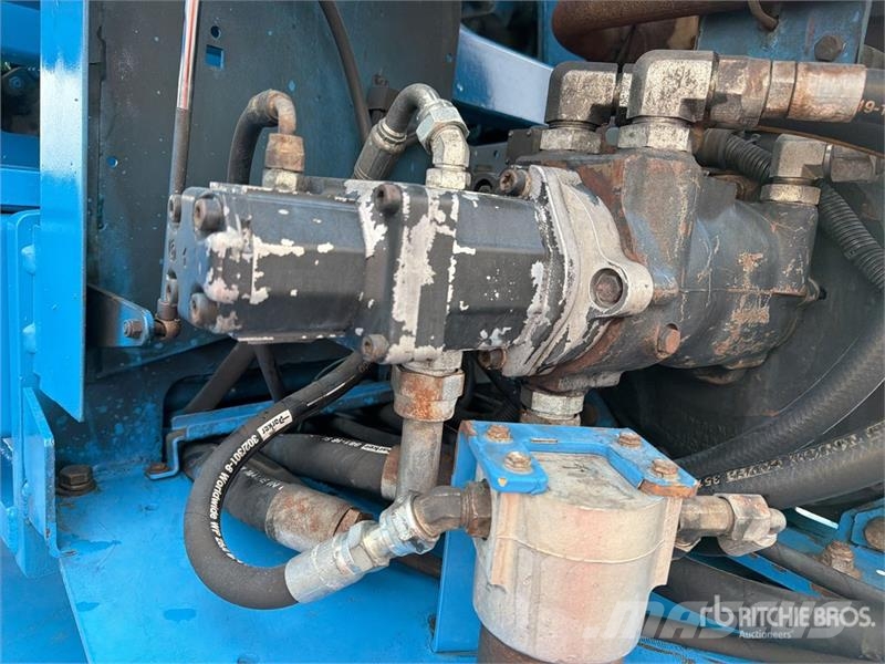 Genie Z60 4WD Diesel Elevador Articulado / Articulating  Zglobne dvižne ploščadi