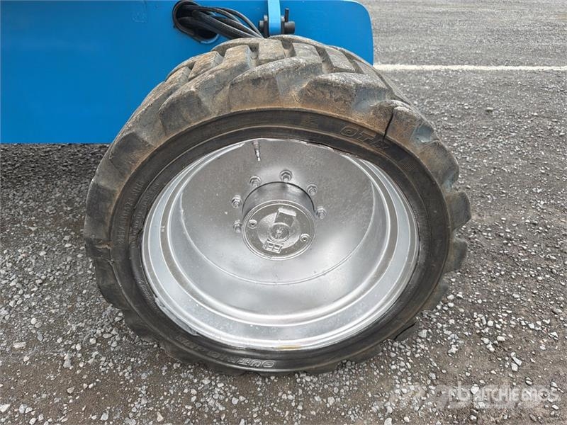 Genie Z60 4WD Diesel Elevador Articulado / Articulating  Zglobne dvižne ploščadi