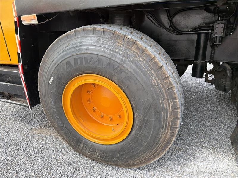 Grove GMK5130 رافعات صالحة لكل أنواع الطرق