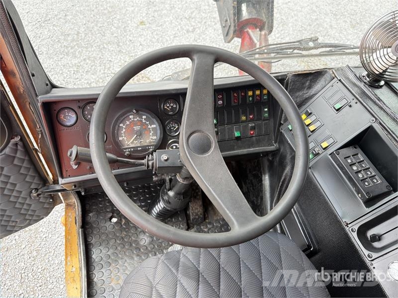 Grove GMK5130 رافعات صالحة لكل أنواع الطرق