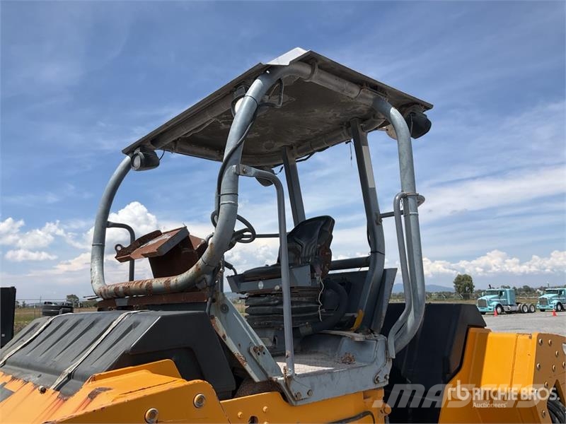 Hamm HD130HV Rouleaux tandem