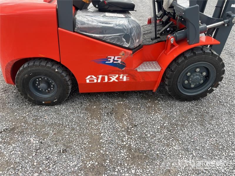 Heli CPC35-Q25K2 7700 lb Pneumatic Tire Montacargas (Si Другие складские механизмы