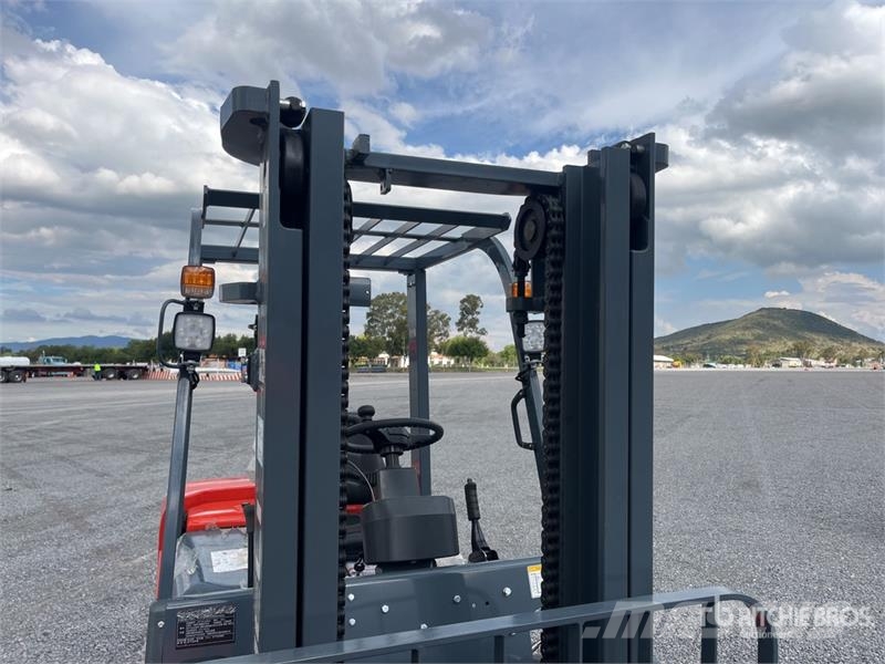 Heli CPC35-Q25K2 7700 lb Pneumatic Tire Montacargas (Si Інше
