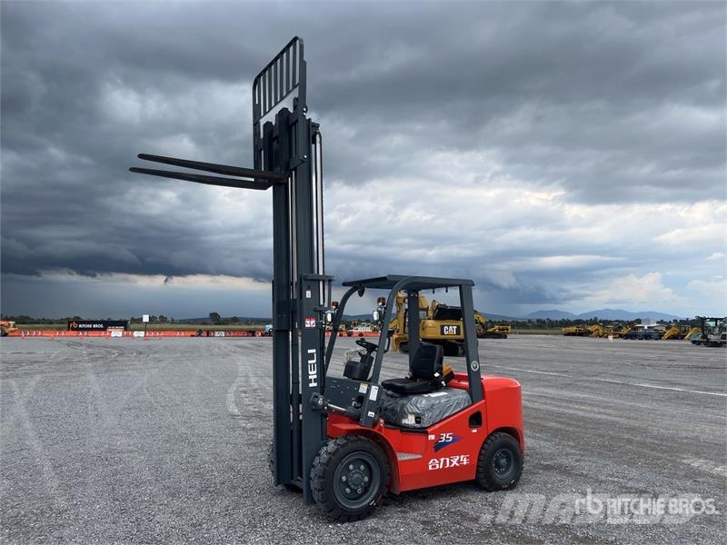 Heli CPC35-Q25K2 7700 lb Pneumatic Tire Montacargas (Si Другие складские механизмы