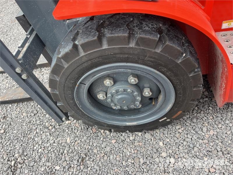 Heli CPC35-Q25K2 7700 lb Pneumatic Tire Montacargas (Si Другие складские механизмы