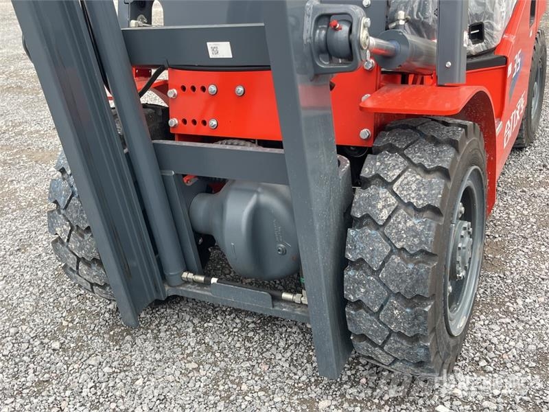 Heli CPC35-Q25K2 7700 lb Pneumatic Tire Montacargas (Si Другие складские механизмы