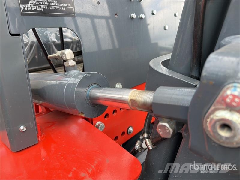 Heli CPC35-Q25K2 7700 lb Pneumatic Tire Montacargas (Si Другие складские механизмы