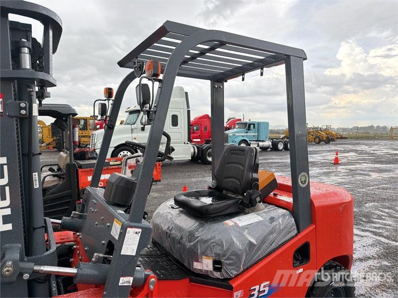 Heli CPC35-Q25K2 7700 lb Pneumatic Tire Montacargas (Si Montacargas - otros