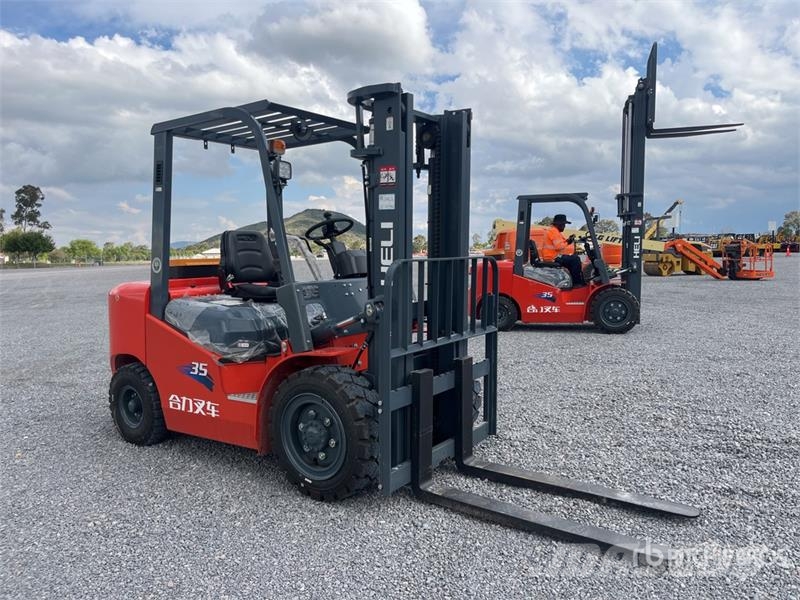 Heli CPC35-Q25K2 7700 lb Pneumatic Tire Montacargas (Si Інше