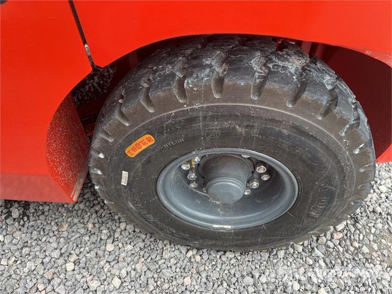 Heli CPC35-Q25K2 7700 lb Pneumatic Tire Montacargas (Si Другие складские механизмы