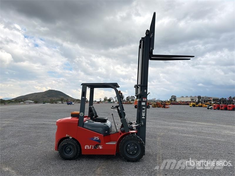 Heli CPC35-Q25K2 7700 lb Pneumatic Tire Montacargas (Si Другие складские механизмы
