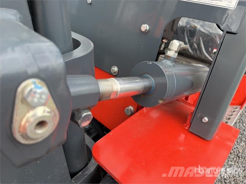 Heli CPC35-Q25K2 7700 lb Pneumatic Tire Montacargas (Si Другие складские механизмы